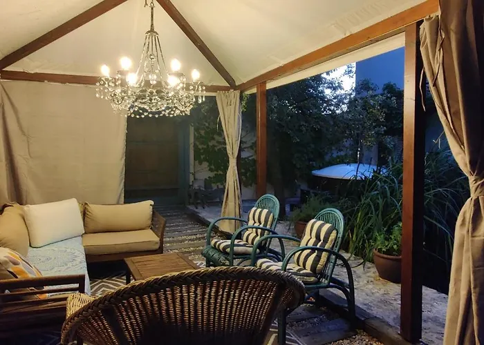 Viento De Ladera Piscina Natural Y Jacuzzi Ext