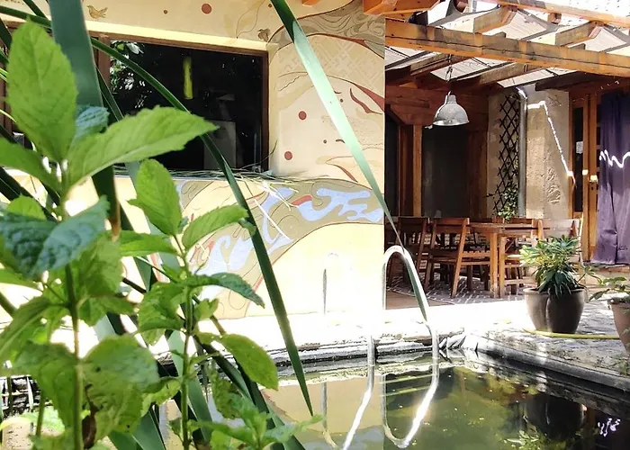 Viento De Ladera Piscina Natural Y Jacuzzi Ext